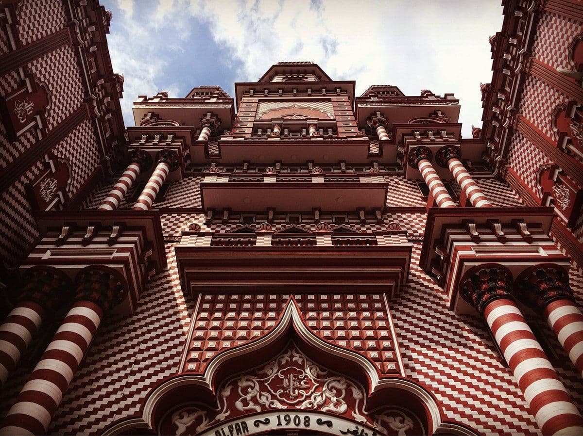 Jami Ul-Alfar Mosque: The Candy-Striped Marvel